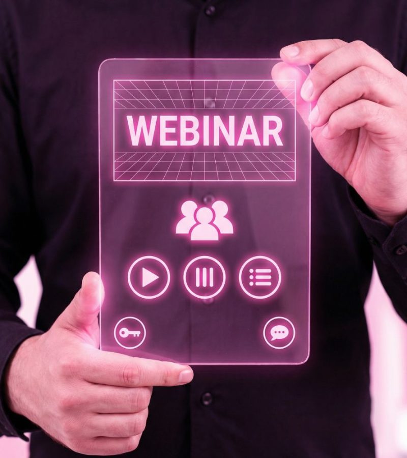 Executive Webinars Vs Virtual Roundtables